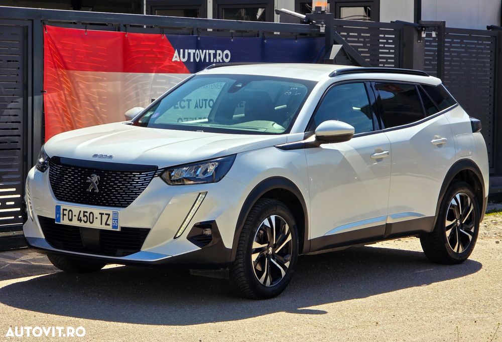 Peugeot 2008 PureTech 130 EAT8 GT - 8