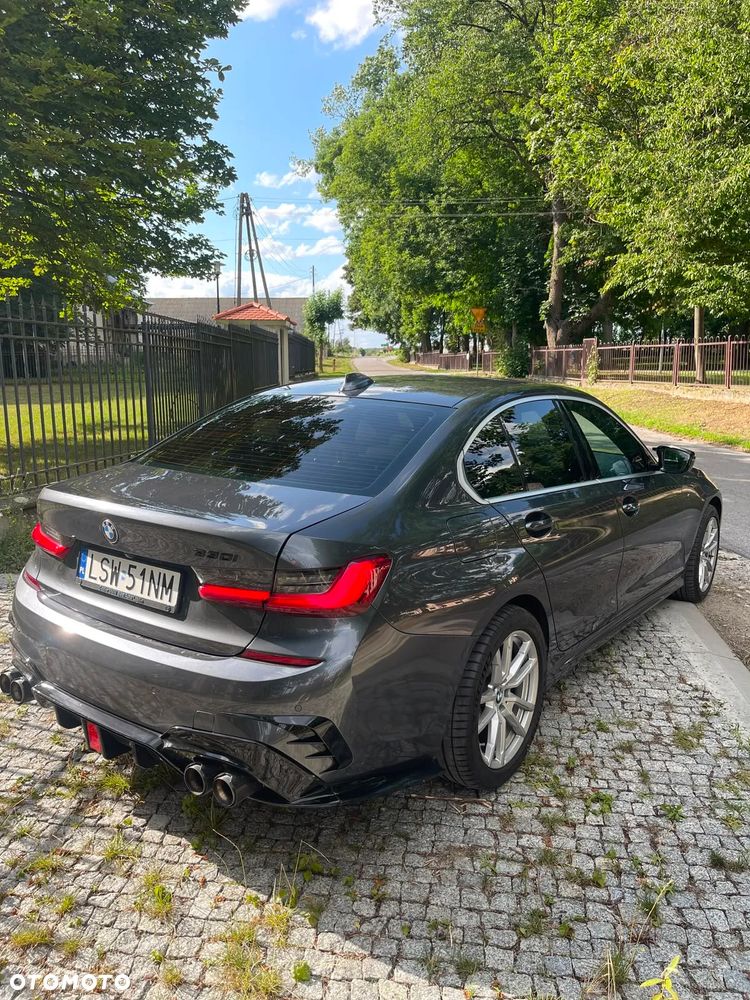 BMW Seria 3 330i M Sport - 10
