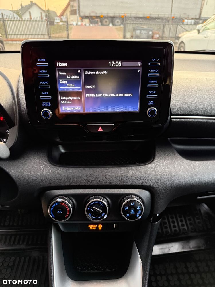Toyota Yaris 1.5 Comfort - 12