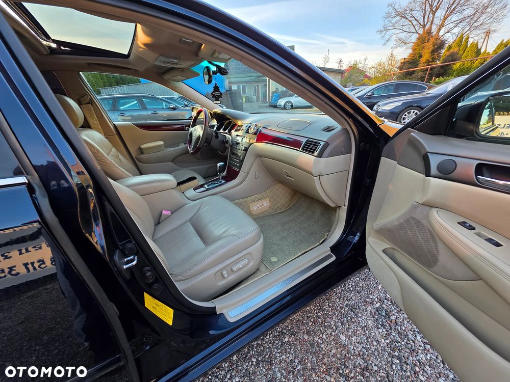 Lexus ES Standard - 5