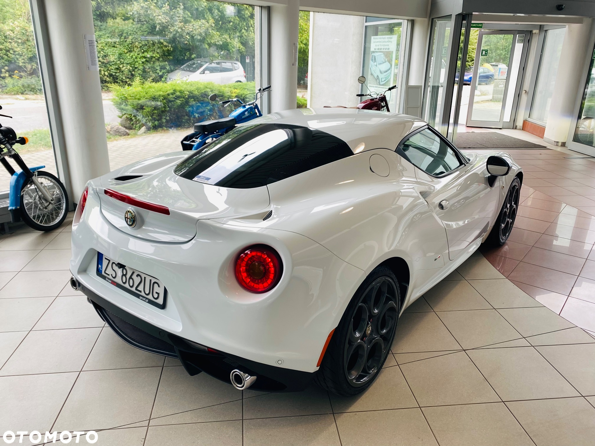 Alfa Romeo 4C 1750 TBi TCT - 11