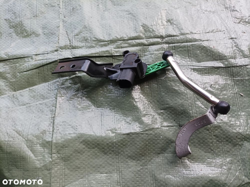 Skoda Octavia III czujnik poziomowania świateł 5Q0412521C - 2