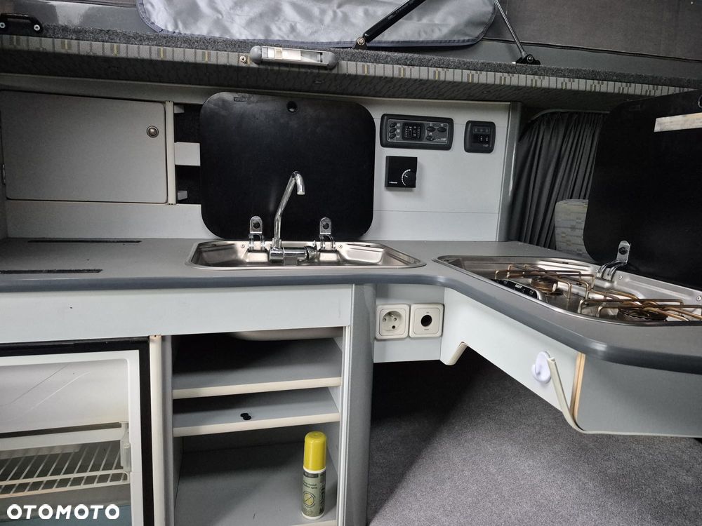 Volkswagen Transporter - 4