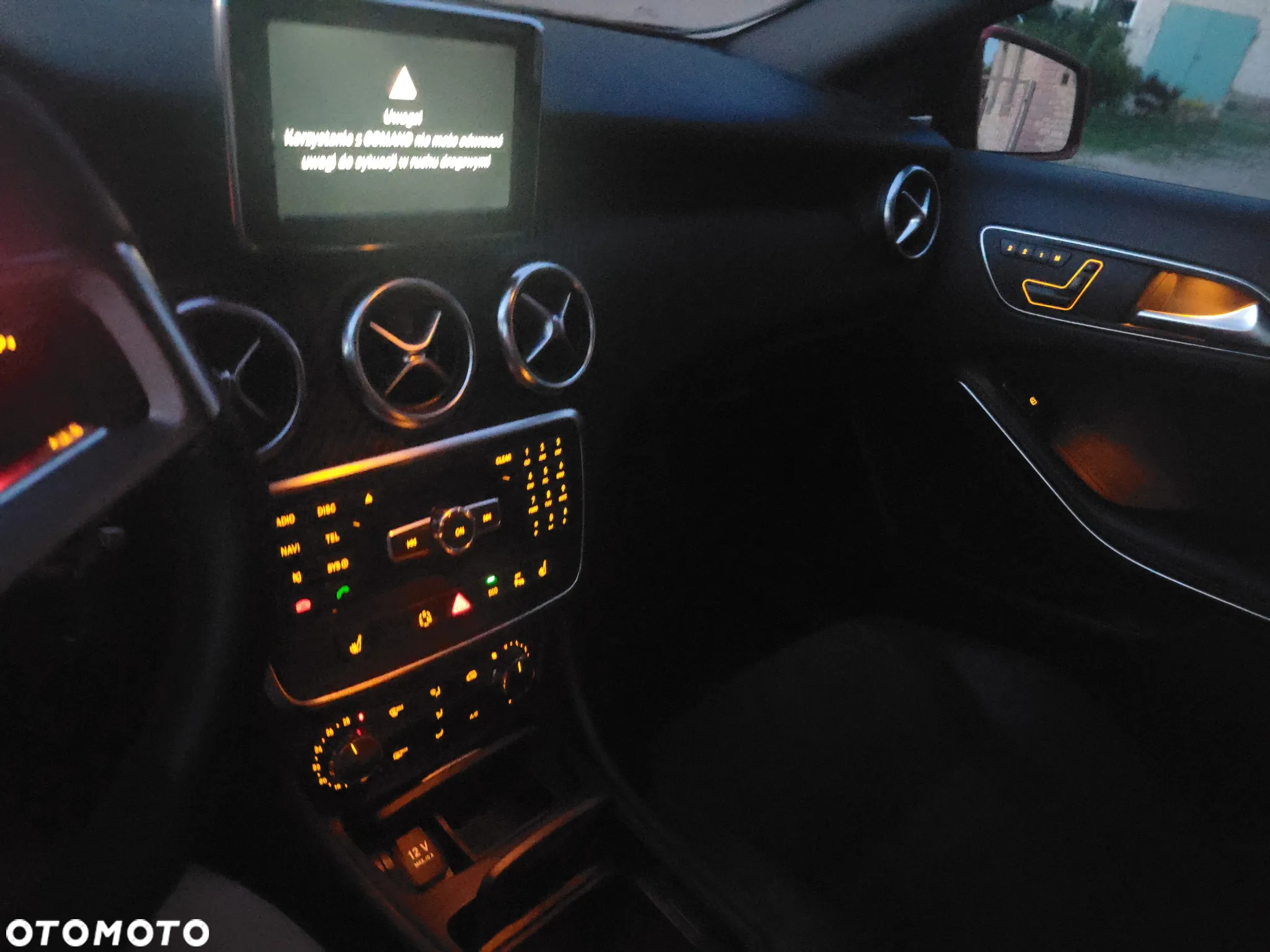 Mercedes-Benz Klasa A 250 7G-DCT AMG Line - 2