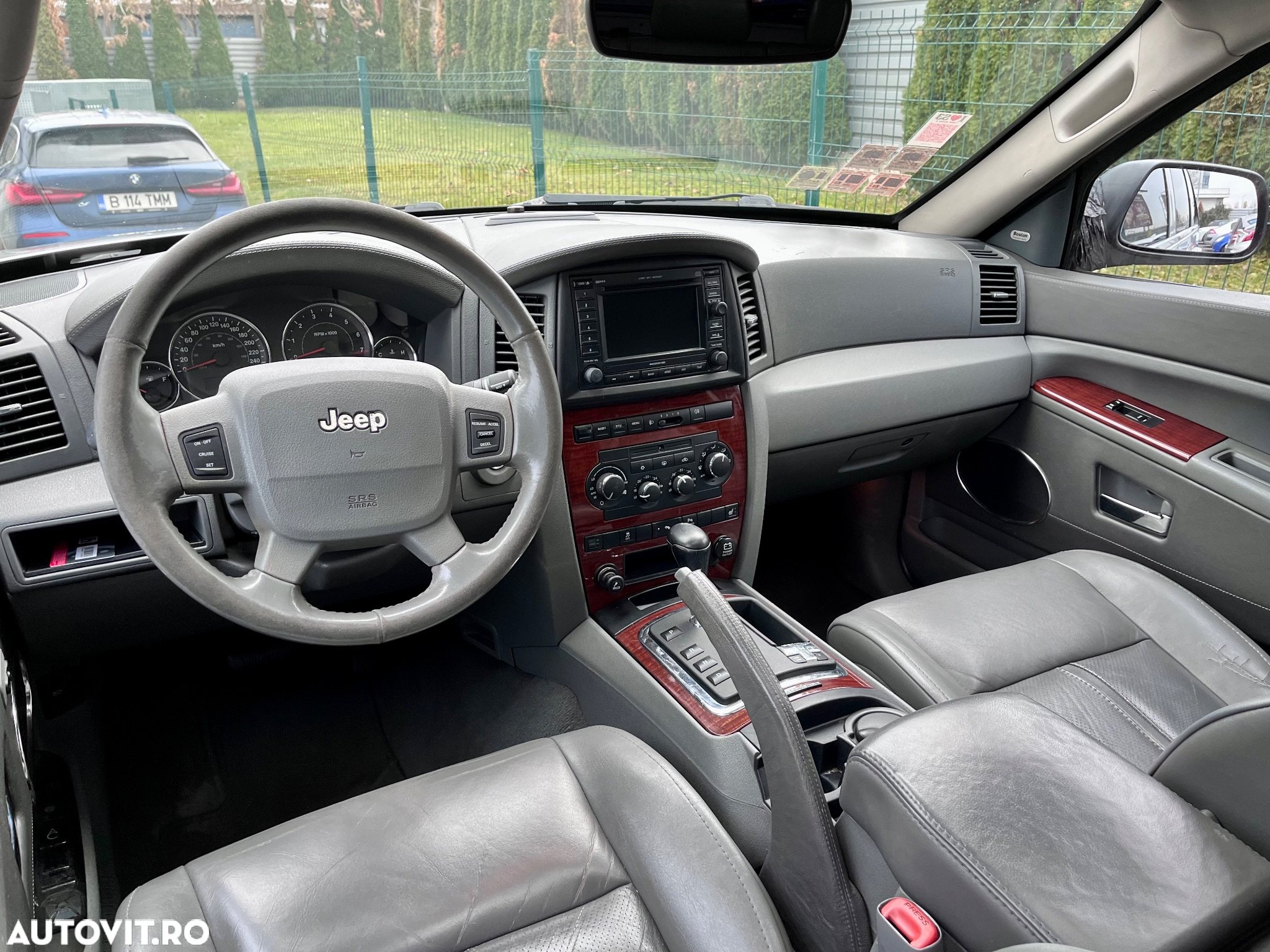 Jeep Grand Cherokee - 17