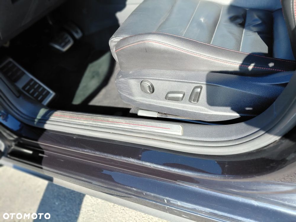 Volkswagen Golf GTI 2.0 TSI OPF DSG Performance - 22