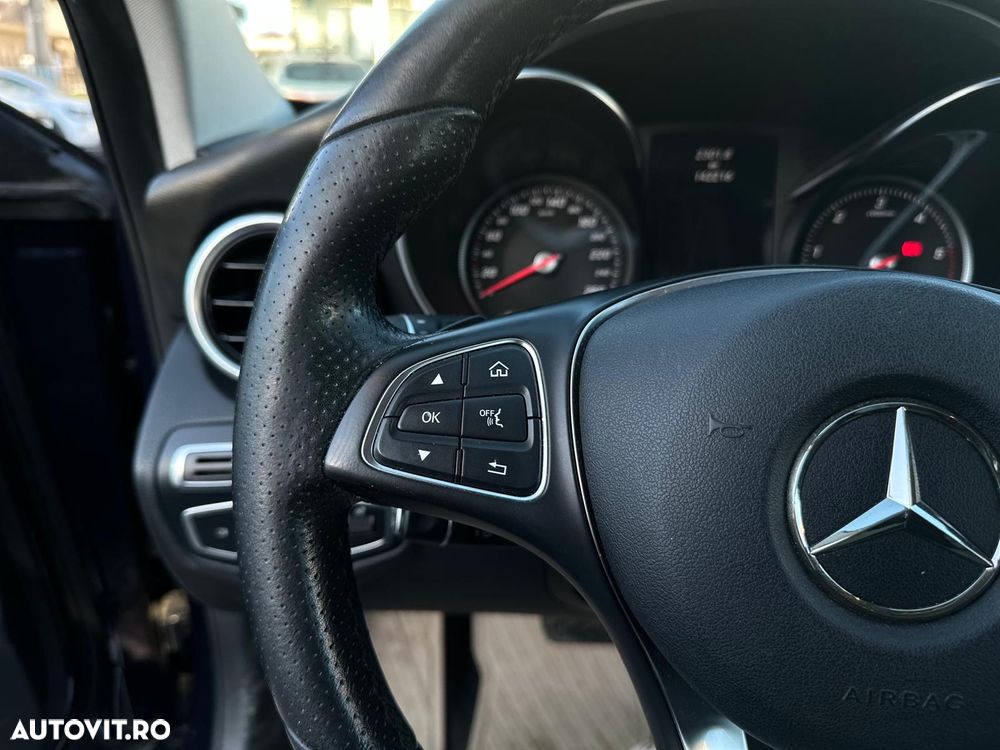 Mercedes-Benz C 220 CDI DPF Automatik BlueEFFICIENCY Avantgarde - 24