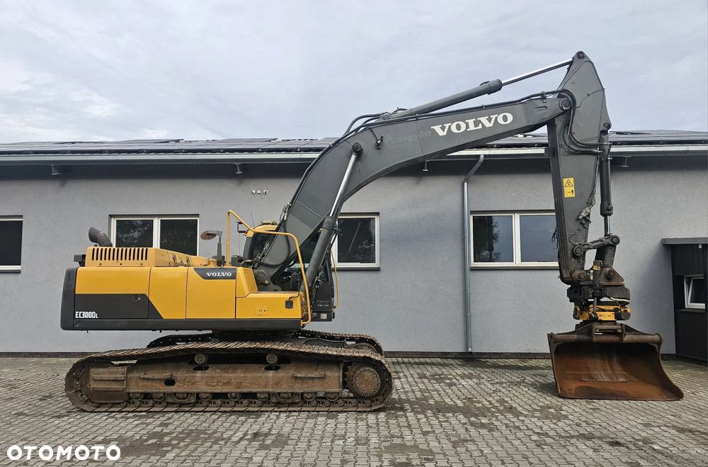 Volvo EC 300DL - 2