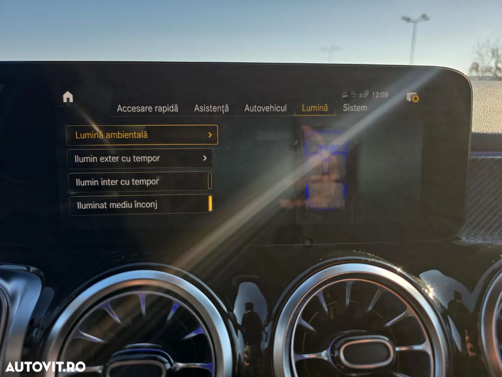 Mercedes-Benz GLB - 21