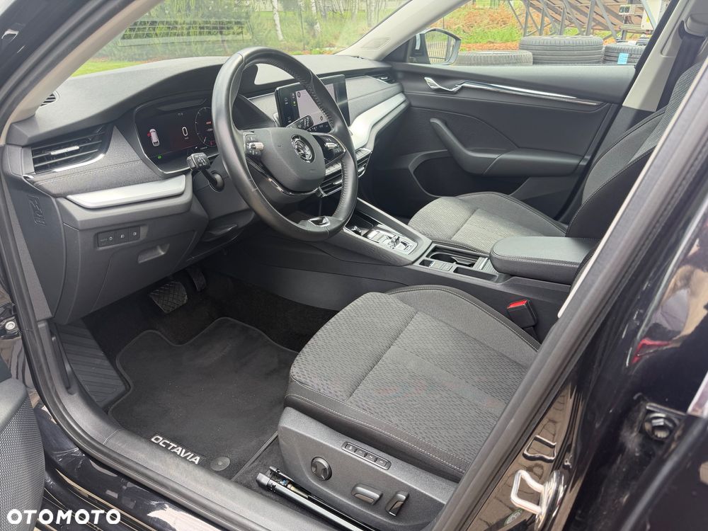 Skoda Octavia 2.0 TDI DSG Style - 10