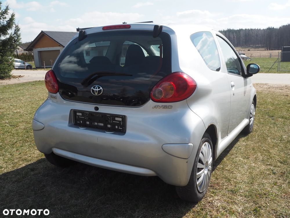 Toyota Aygo Connect - 4