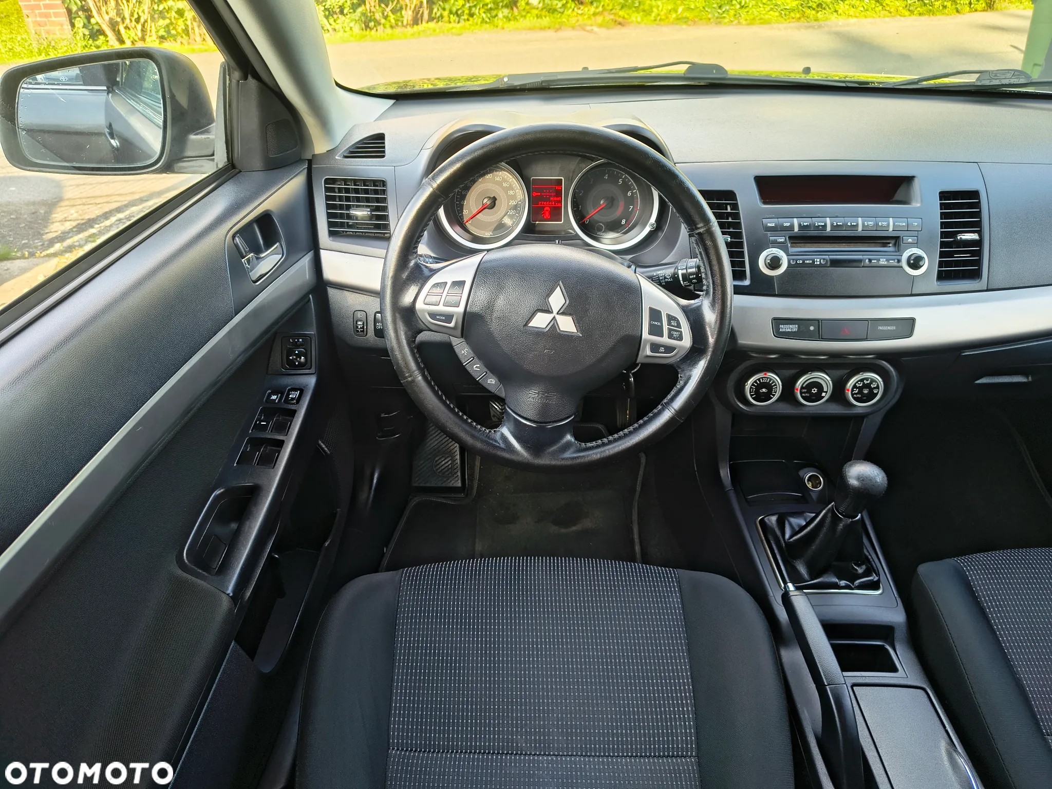 Mitsubishi Lancer 1.8 Inform - 17