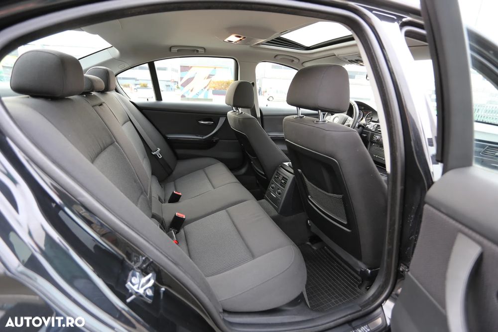 BMW Seria 3 320i Edition Exclusive - 8