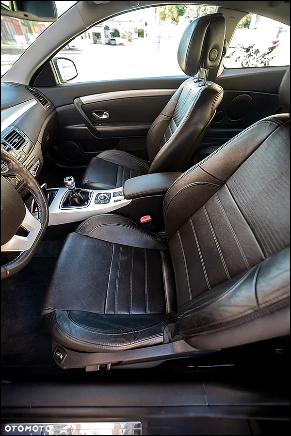 Renault Laguna Coupe 2.0 16V Turbo GT - 32