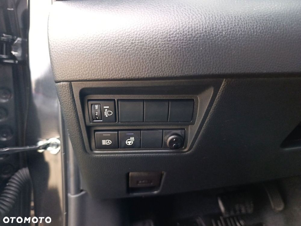 Toyota Yaris Hybrid 1.5 Style - 31