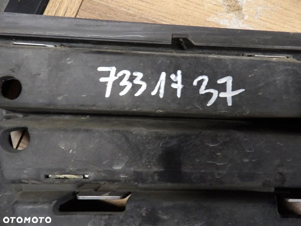 BMW - F10,F11 - KRATKA ZDERZAKA - PRAWA/LEWA - CENA ZA 1 SZT - 7331738  7331737 - 3