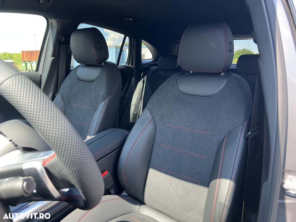 Mercedes-Benz GLA 220 4MATIC MHEV - 12