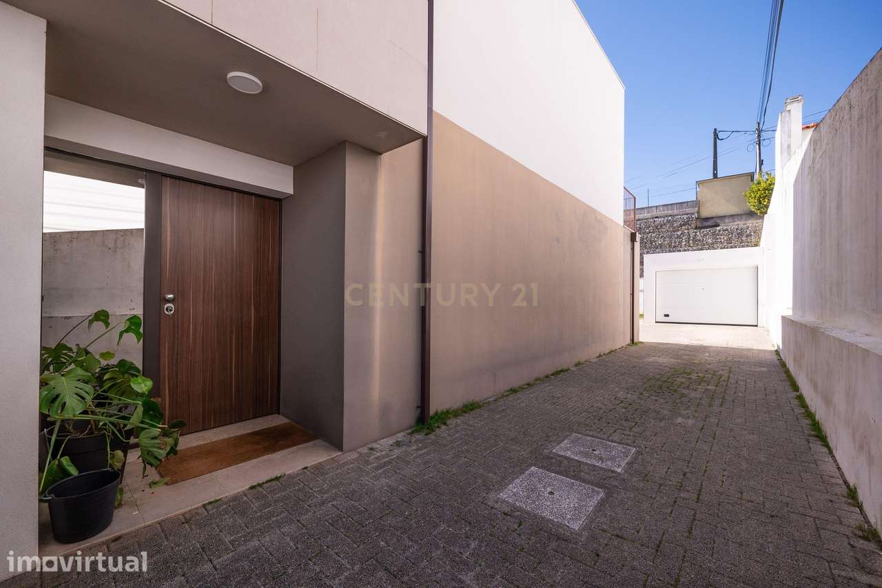 Moradia T4 Geminada - Carvalhais, Coimbra - Grande imagem: 4/29