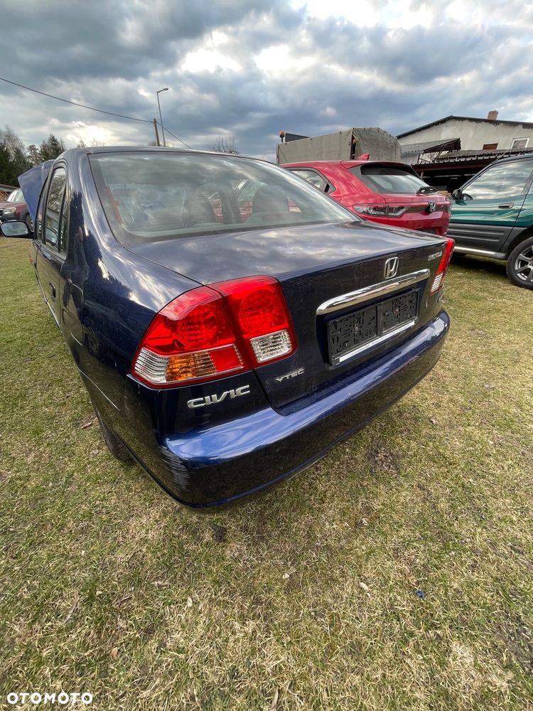 Toyota Avensis - 3