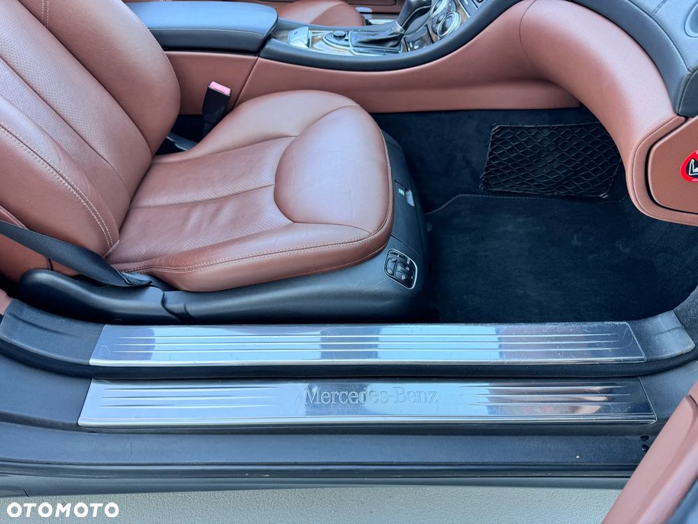 Mercedes-Benz SL - 23