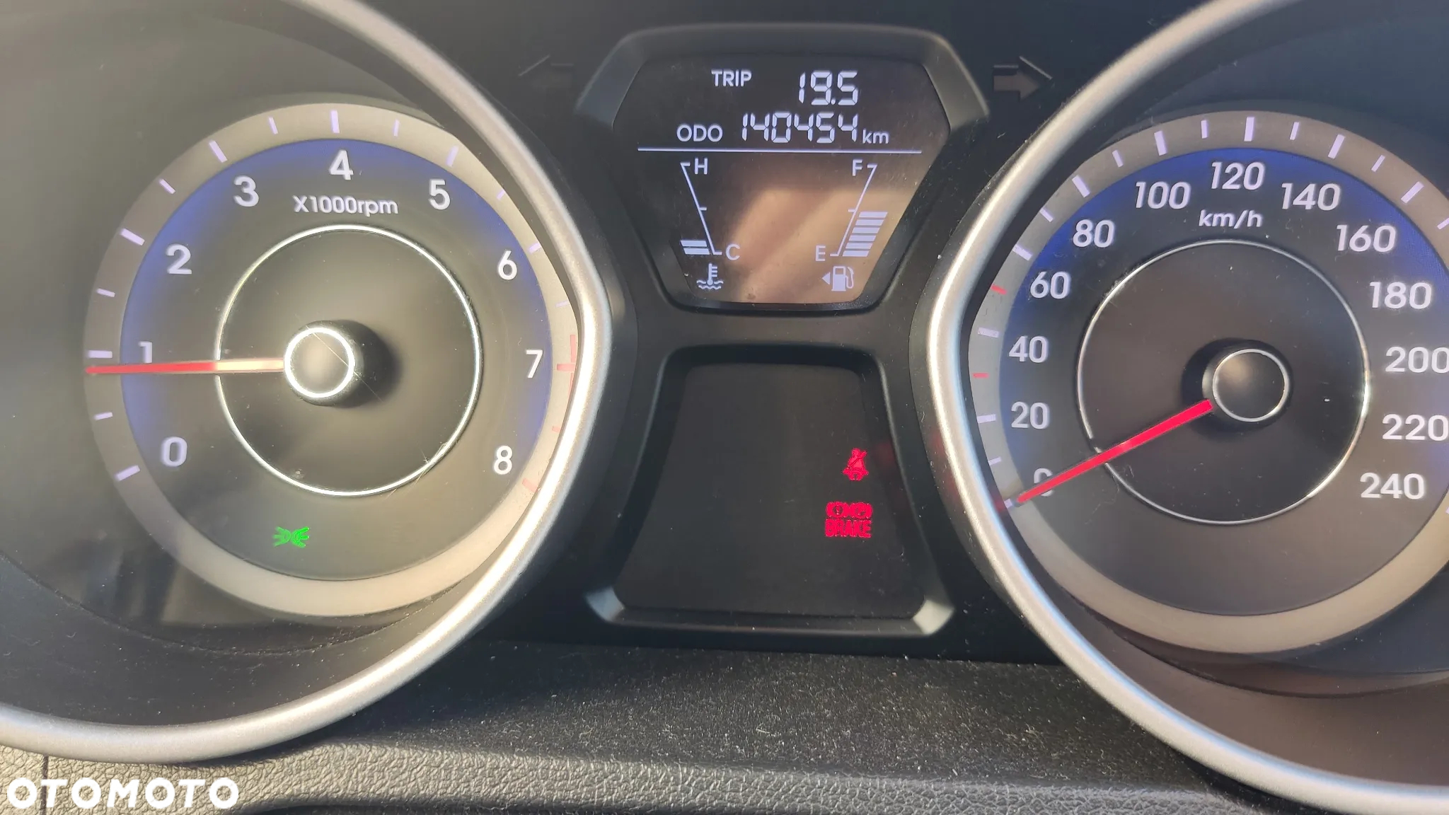 Hyundai Elantra 1.6 Comfort - 8