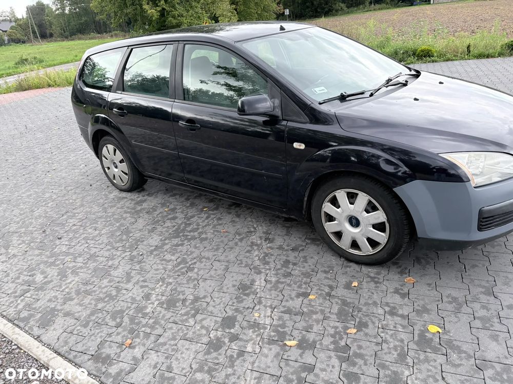 Ford Focus 1.8 TDCi Ambiente - 5