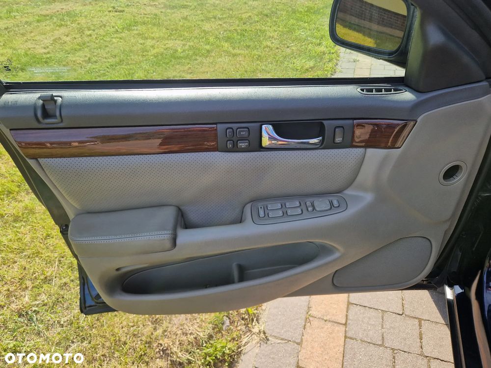 Cadillac Seville - 24