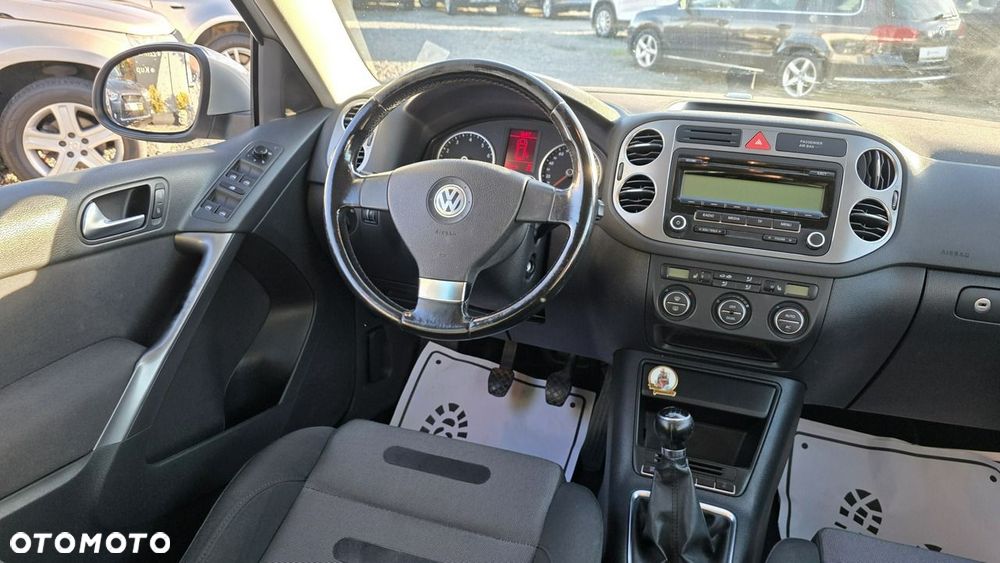 Volkswagen Tiguan - 22