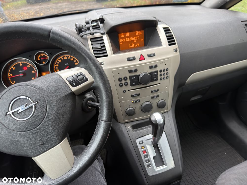 Opel Zafira - 7