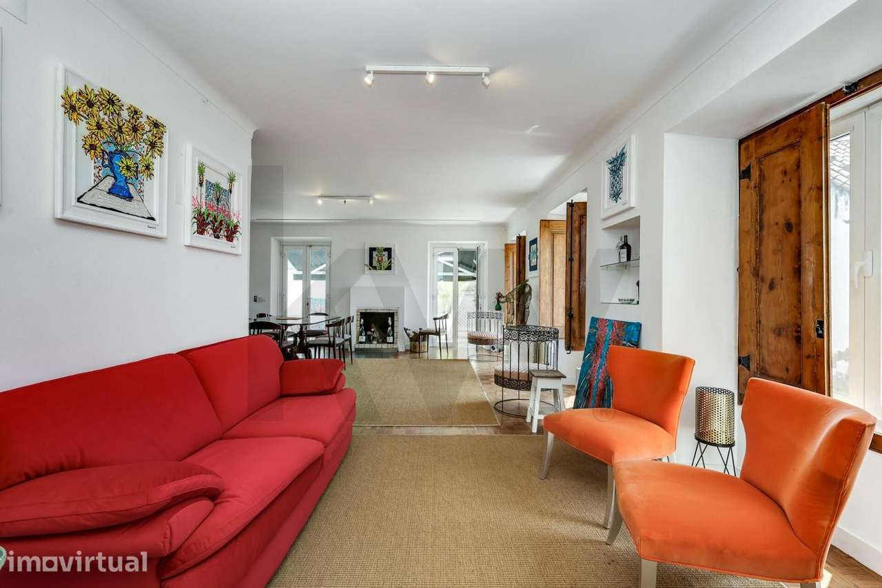 Apartamento T2 Duplex. Charme, Espaço e um Pátio Exclusivo no Coração - Grande imagem: 2/34