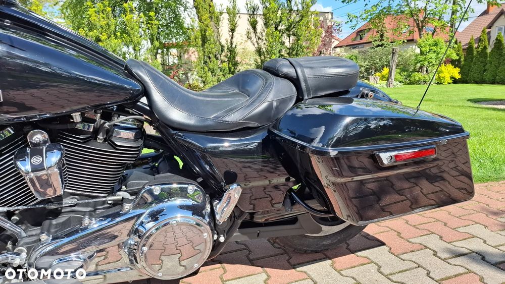 Harley-Davidson Touring Street Glide - 19