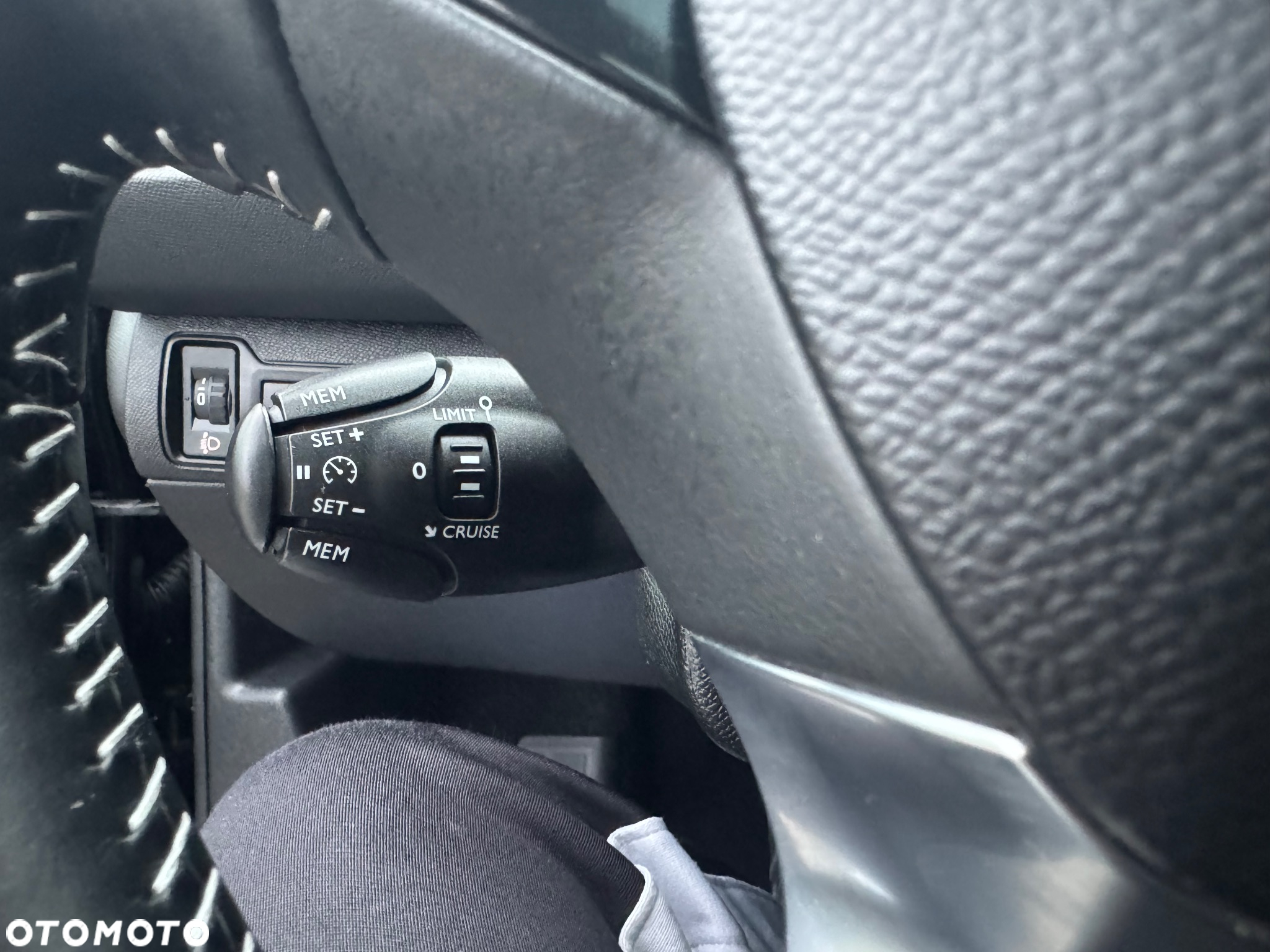Peugeot 308 SW 1.2 PureTech Allure S&S EAT6 - 18