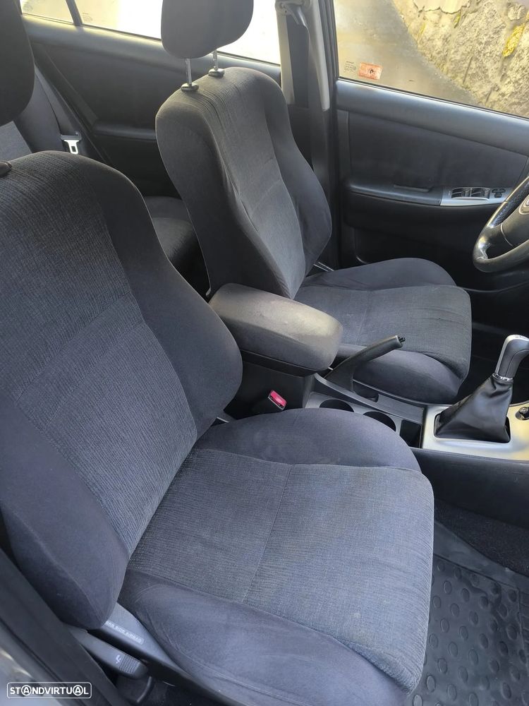 Toyota Corolla 2.0 D-4D Sol - 4