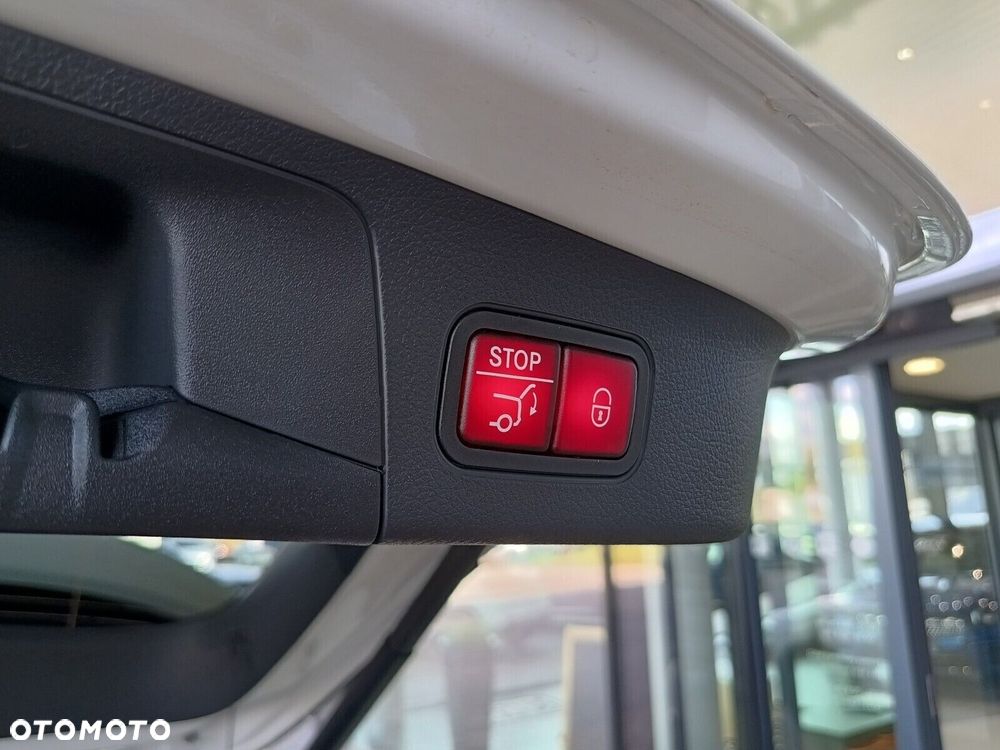 Mercedes-Benz GLA - 14