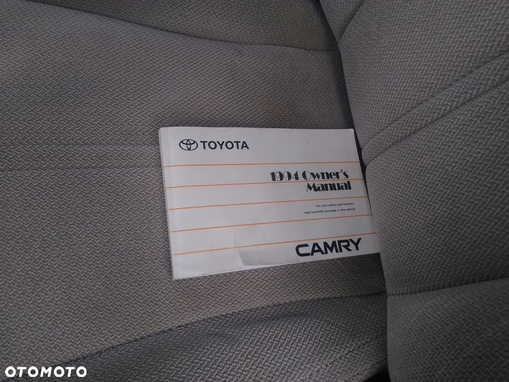 Toyota Camry 3.0 V6 LE - 26