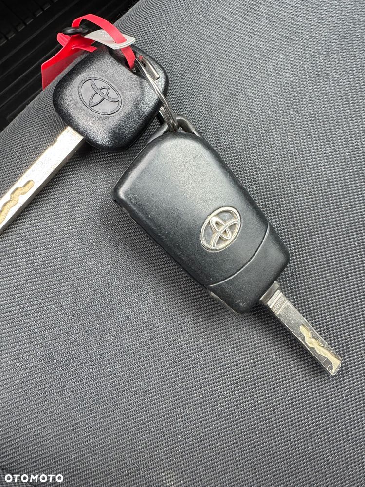 Toyota Yaris - 15