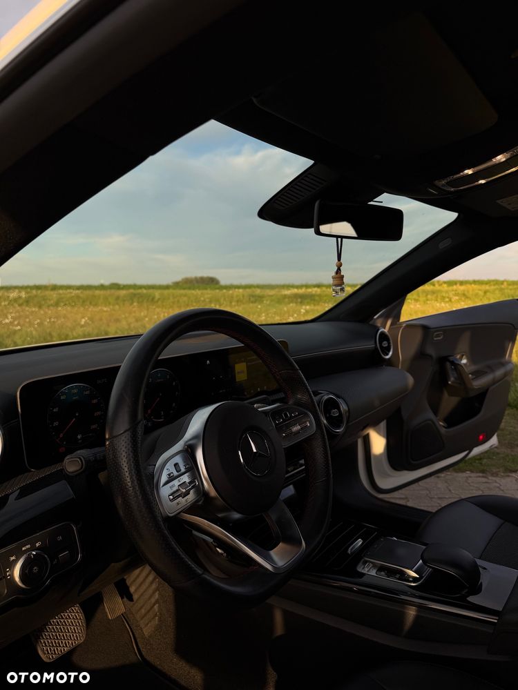 Mercedes-Benz CLA - 11