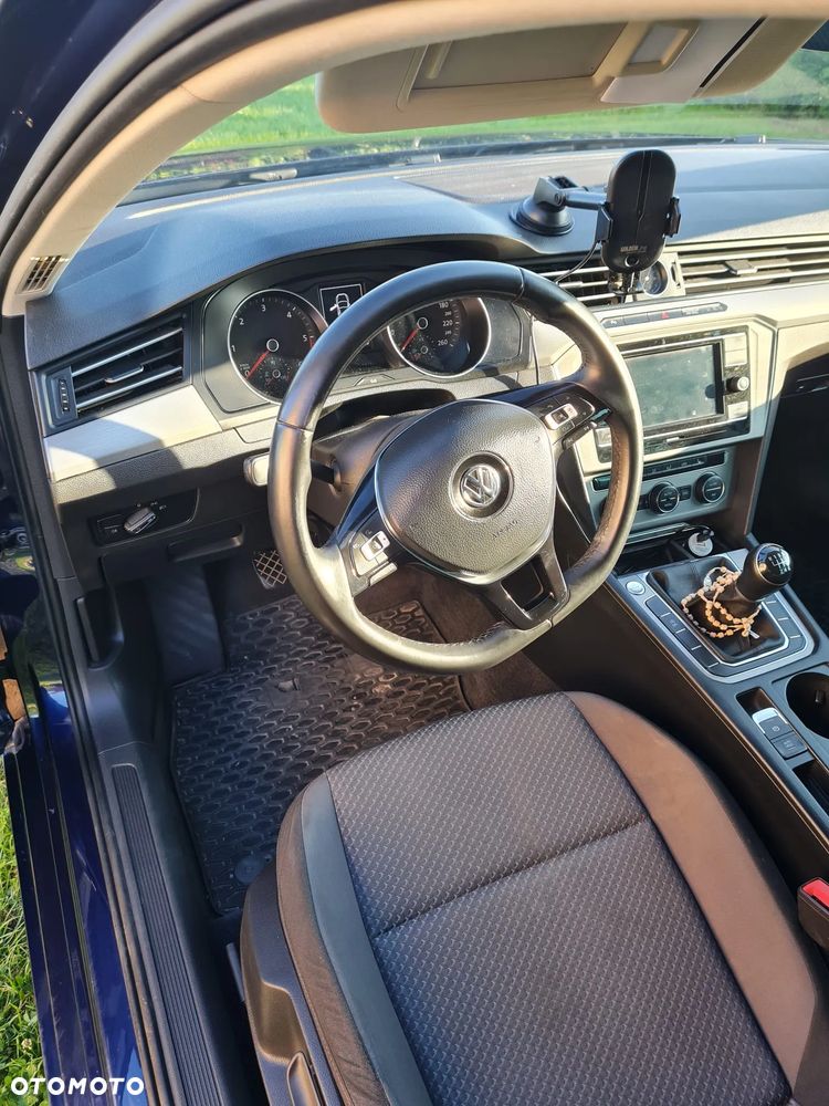 Volkswagen Passat 1.6 TDI (BlueMotion Technology) Comfortline - 12