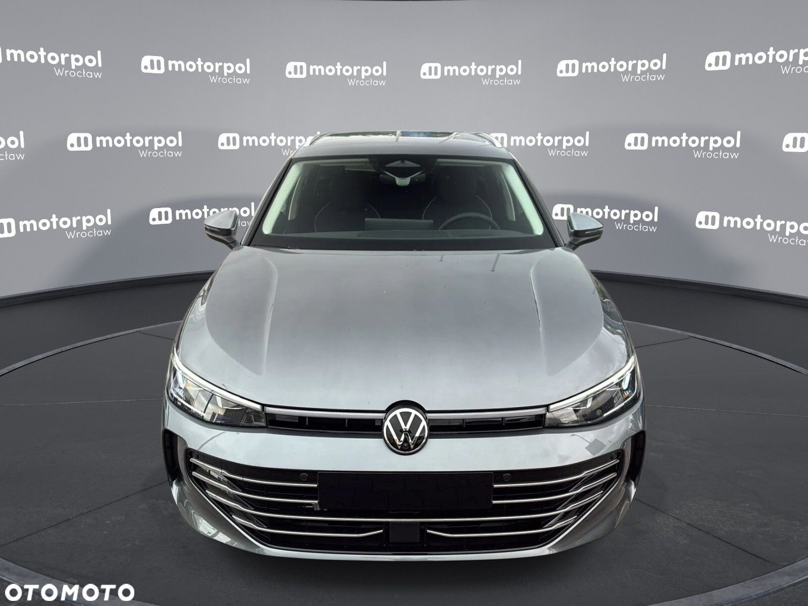 Volkswagen Passat - 2