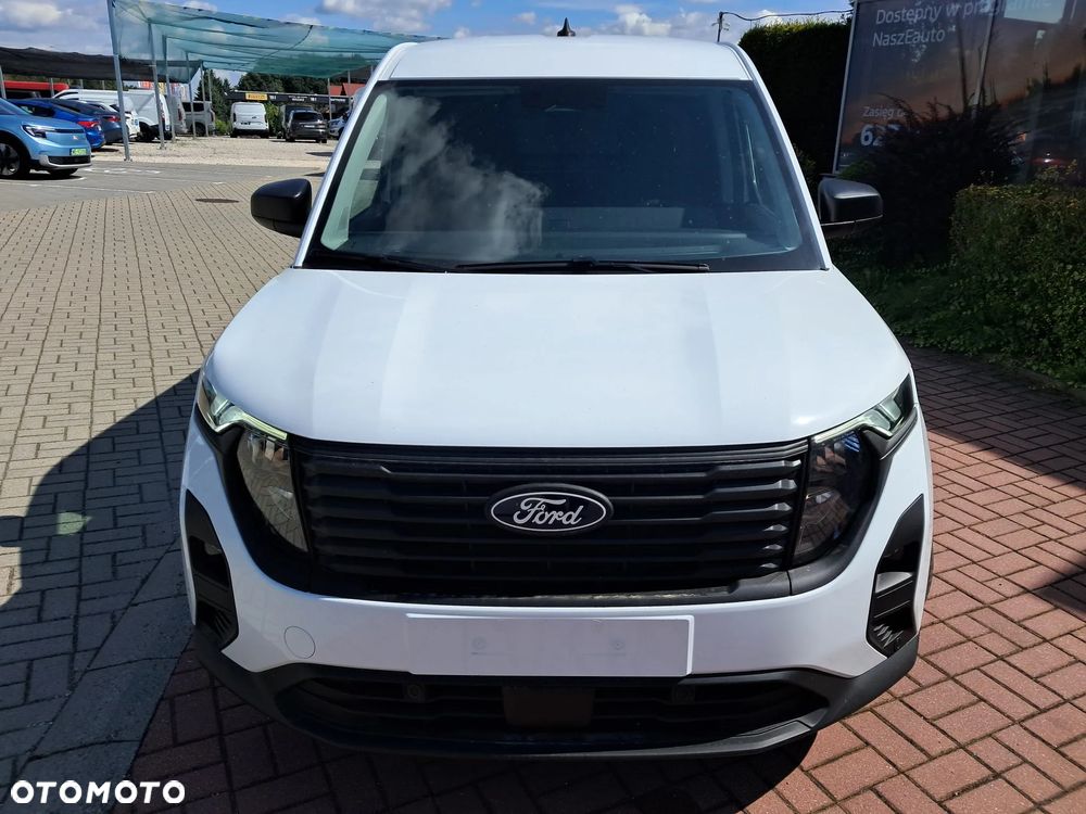 Ford Transit Courier - 4