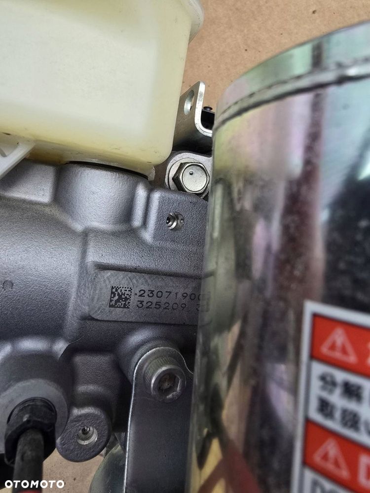 pompa hamulcowa abs 47070--4890 toyota nr mag ma2 - 4