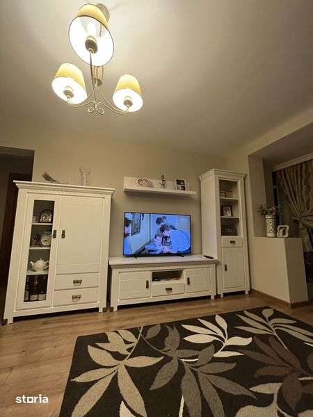 Apartament 3 camere in zona centrala — fotografia 1