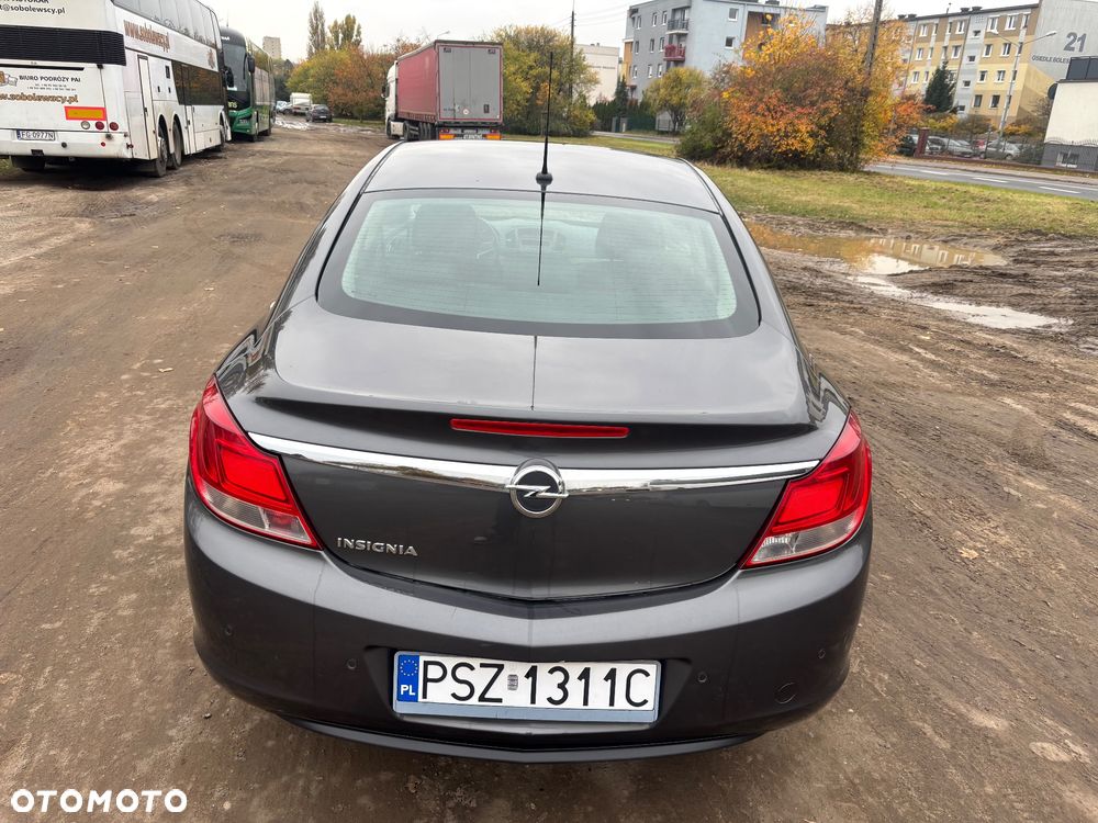 Opel Insignia 1.6 - 8