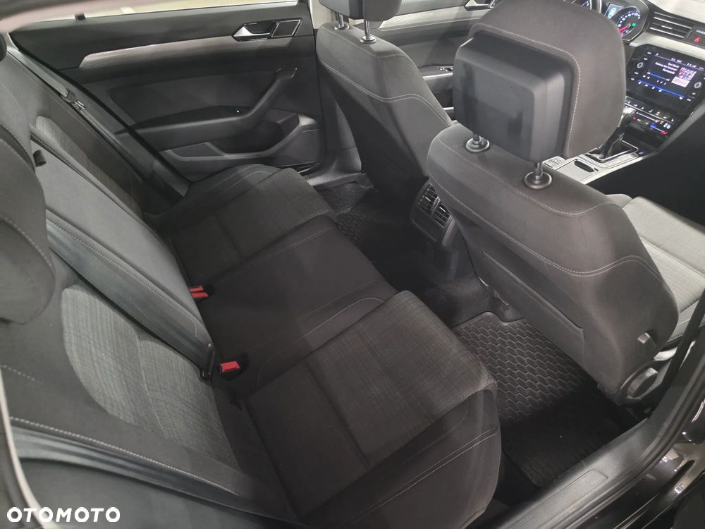 Volkswagen Passat 1.5 TSI EVO Business DSG - 24