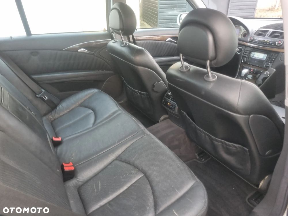 Mercedes-Benz Klasa E 240 4-Matic Avantgarde - 8