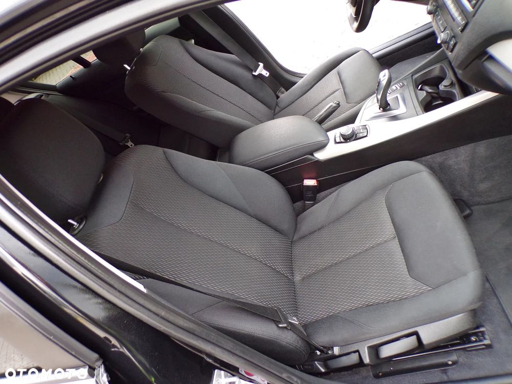 BMW Seria 1 116i - 24