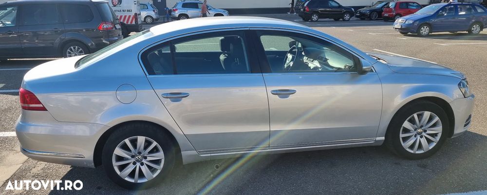 Volkswagen Passat - 5