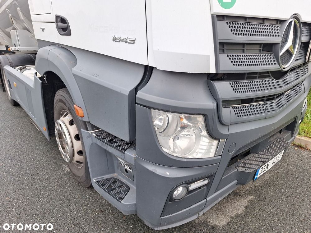 Versalift Actros  1843 - 31