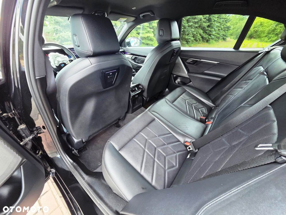BMW Seria 5 520d mHEV M Sport - 25