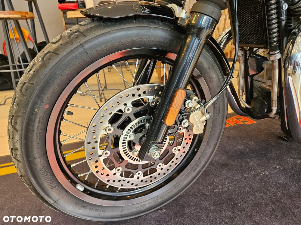 Royal Enfield Interceptor - 12